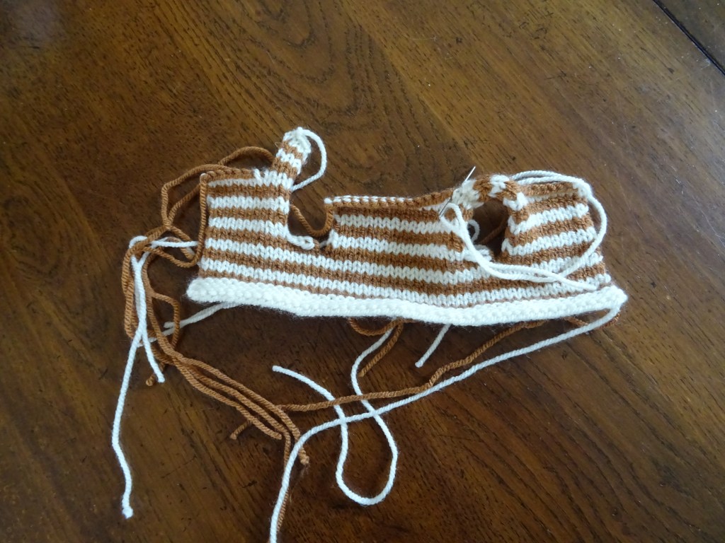 Werkwijze gebreide bodywarmer. Construction knitted Bodywarmer