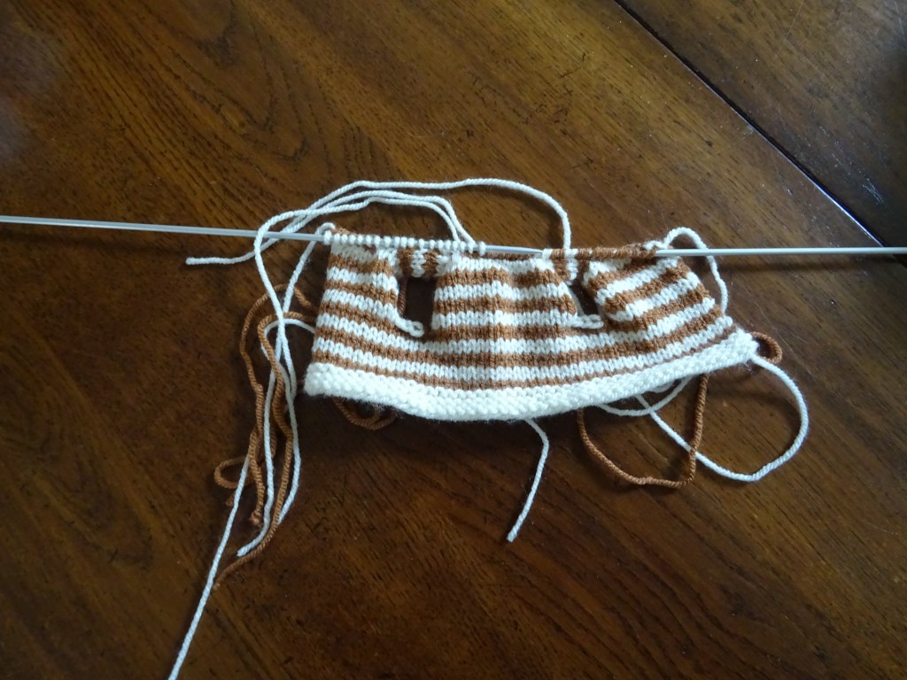 Werkwijze gebreide bodywarmer. Construction knitted Bodywarmer