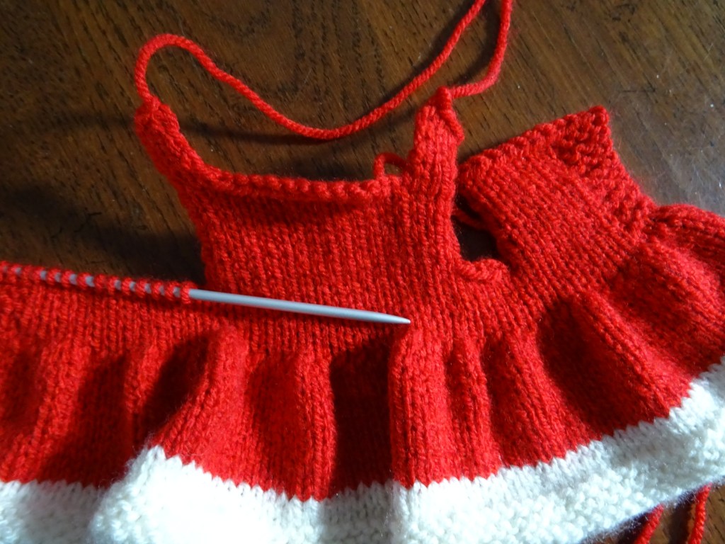 Werkwijze jurkje berenknuffel. Construction dress stuffed bear.