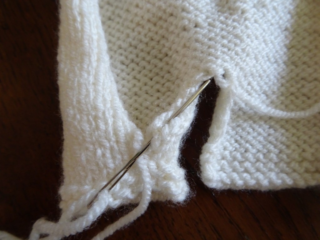 Werkwijze broekje knuffelbeer. Construction trousers stuffed bear.