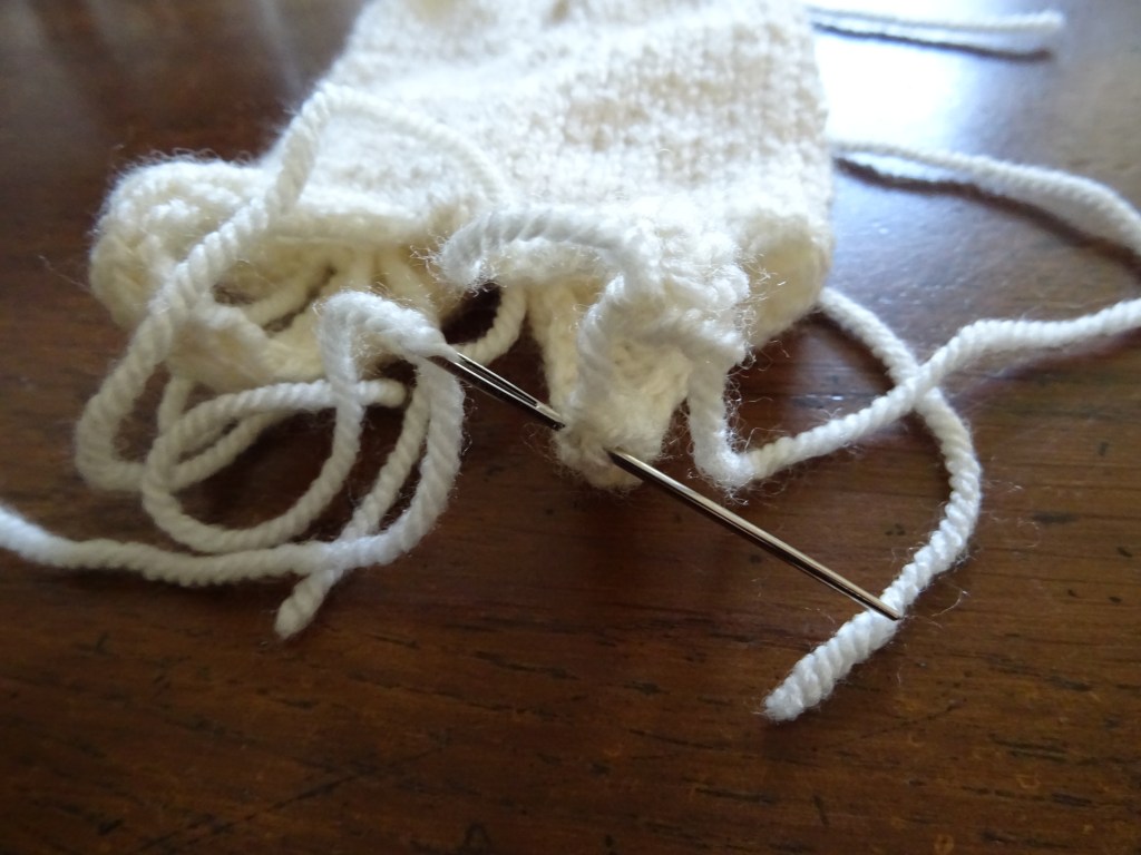 Werkwijze broekje knuffelbeer. Construction trousers stuffed bear.