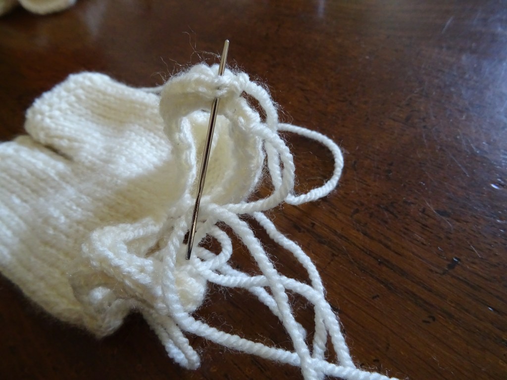 Werkwijze broekje knuffelbeer. Construction trousers stuffed bear.